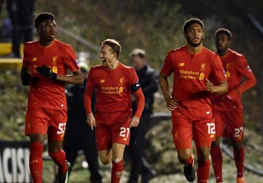 亚冠海港VS柔佛新山：3大外援出击，两大国足希望之星领衔，李圣龙冲锋