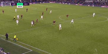 掘金半场4人得分上双，约基奇10分6助攻4篮板