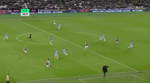 中国女排3-1战胜哥伦比亚提前晋级16强，取得两连胜。