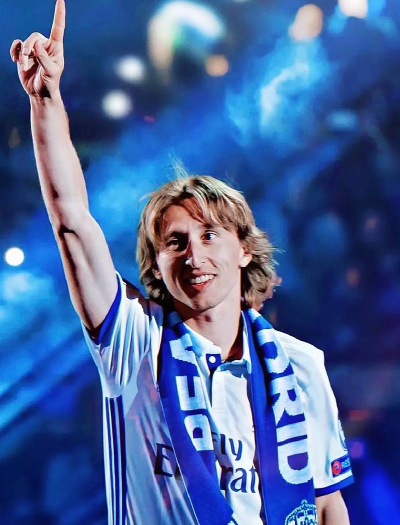 曼联客场险胜切尔西红魔重回榜首