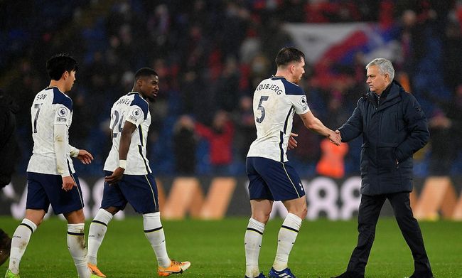 今天体能考验很大！杨瀚森次节被换下脸露疲倦